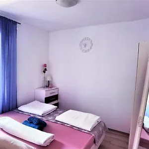  Apartment Chloe
