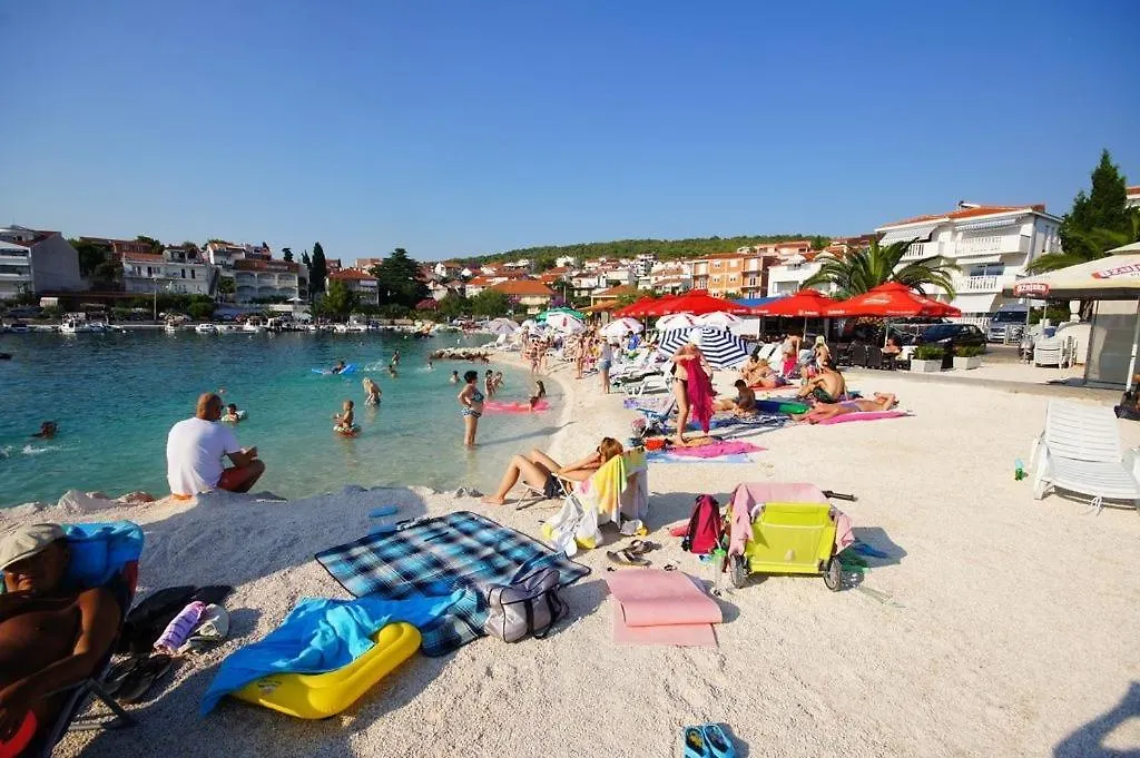 Apartment In Okrug Gornji With Pool, Terrace, Ac, Wifi, Washing Machine 3436-5 contacts